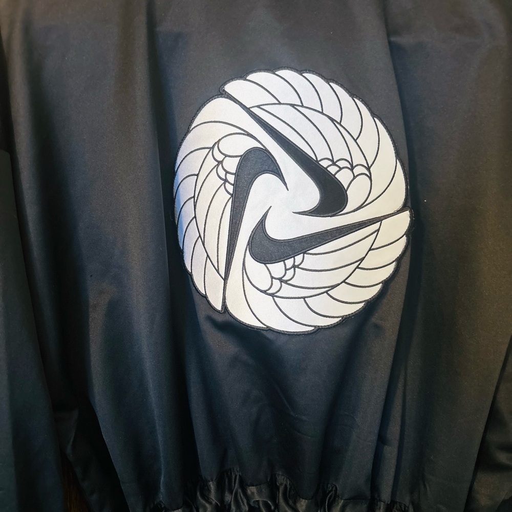 Nike Black Zip-Up Jacket size medium